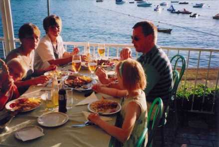 Billede fra restauranten ved Lanterna Camp
